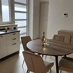 Appartement Guesthost - Porta 29 *