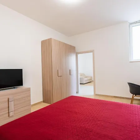 Apartment Porta 29 *