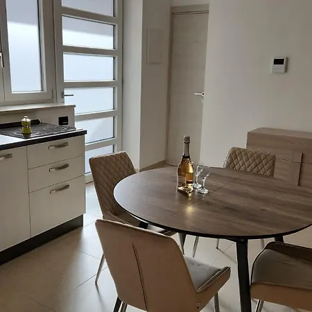 Apartment Porta 29 *